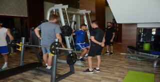 Manisa Büyükşehir Belediyespor Güne Salonda Başladı