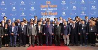 İpek Yolu Forumu'ndan anlamlı anıt