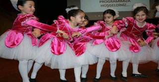 Antalya'da Kreş öğrencilerinden muhteşem gösteri