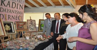 GÜZELYALI KADIN DAYANIŞMA DERNEĞİ’NİN GELENEKSEL EL EMEĞİ SERGİSİ AÇILDI