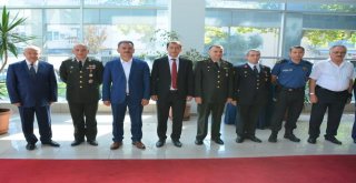 PROTOKOL HALKLA BAYRAMLAŞTI