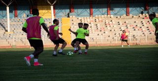 Büyükşehir Belediyespor'da h...