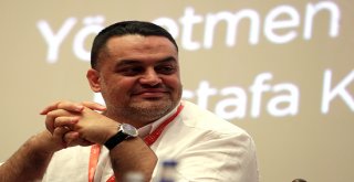 Yönetmen Mustafa Karadeniz kendi hayat hikayesiyle ağlattı