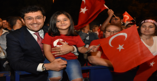 Beşiktaş'ta Milli İrade ve Demokrasi Yürüyüşü!