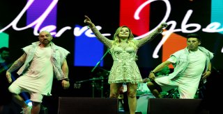 MERVE ÖZBEY ESKİŞEHİR'İ SALLADI