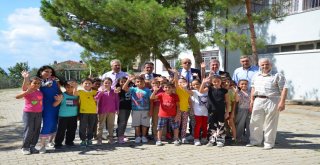 İZNİK BELEDİYESİ YENİ EĞİTİM YILINA DESTEK İLE BAŞLADI