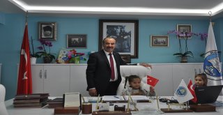 MİNİKLERDEN BAŞKAN TÜRKYILMAZ’A ZİYARET