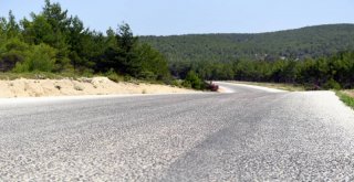 Büyükşehir Belediyesi, Gülnar'da Yolsuz Köy Bırakmıyor