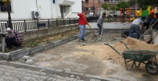 MUDANYA BELEDİYESİ’NDEN ATATÜRK CADDESİ ÜZERİNDEKİ PARK ALANINA KAMELYA