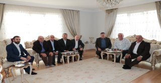 Başkan Hasan Can ve AK Parti Ümraniye İlçe Başkanı Av. Mahmut Eminmollaoğlu'ndan Hac Vazifesini Yerine Getiren 15 Temmuz Gazisi Kemal Uyar’a Ziyaret