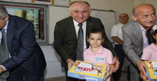 BİRİNCİ SINIFLARIN EĞİTİM SETİ BAŞKAN ÇAĞLAYAN’DAN