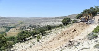 Büyükşehirin Yolları Karamana Uzandı
