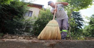 Büyükşehir Ekipleri Yaylalarda Haşereye Geçit Vermiyor