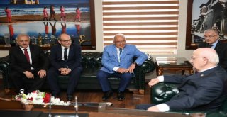 TBMM Başkanı İsmail Kahraman'dan Başkan Kocamaz'a Ziyaret