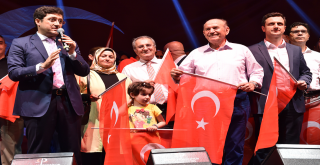 Beşiktaş'ta Özgürlük ve Demokrasi Mitingi!