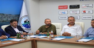 Başkan Hasan Can, AK Parti İstanbul Milletvekili Osman Boyraz ve AK Parti Ümraniye İlçe Başkanı Av. Mahmut Eminmollaoğlu Sinop İli ve İlçeleri Kültür ve Yardımlaşma Derneği (SİYAD) Ümraniye Şubesini Z
