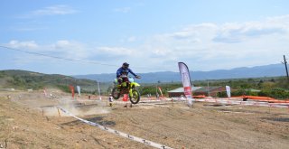 İZNİK ENDURO ŞAMPİYONLARI KUPALARINI ALDI