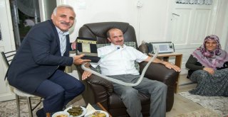 ZORLUOĞLU ÇİFTİNDEN ŞEHİT AİLELERİNE BAYRAM ZİYARETİ