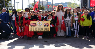 Demokrasi Meydanı’nda 23 Nisan Töreni!