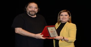 Osmangazi’de Tiyatro Zamanı