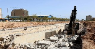 Büyükşehir'in Dere Islahı Çalışmaları Devam Ediyor