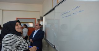 Balıkesir Büyükşehir Belediye Başkanı Zekai Kafaoğlu'nun eşi Didar Kafaoğlu 2018-2019 Eğitim-Öğretim döneminin başlamasıyla birlikte kendisinin de mezun olduğu Kayabey Şehit Ferruh Kulaoğlu Ortaokulu'