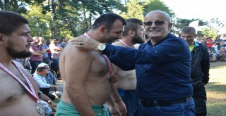 150 GÜREŞÇİ ALİÇ YAYLASINDA TER DÖKTÜ