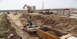 Dev Alt Yapıda Dev Borular Döşeniyor