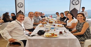BAŞKAN TÜRKYILMAZ, BURSA BEŞİKTAŞLILAR DERNEĞİ ÜYELERİYLE BİR ARAYA GELDİ