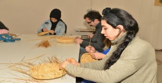 Sepet örücülüğü kursu devam ediyor