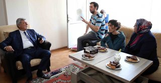 Başkan Karaosmanoğlu, ‘’Dertlere derman oluyoruz’’