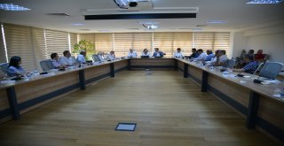 Balıkesir Büyükşehir Belediyesi Çevre Koruma ve Kontrol Daire Başkanlığı tarafından önceki gün düzenlenen toplantıyla Balıkesir'in 20 ilçesindeki Belediye Temizlik İşleri Müdürleri bir araya gelerek y