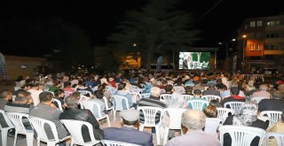 AÇIK HAVA SİNEMA GECELERİ BÜYÜK İLGİ GÖRÜYOR