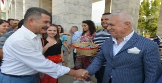Nilüfer Belediyesi çalışanları erken bayramlaştı