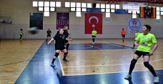 DİNÇSPOR’UN SULTANLARI DOLUDİZGİN