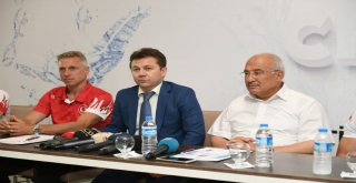 Artistik Cimnastik Dünya Kupası Mersinde Başladı