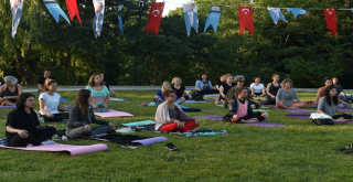 Etiler Sanatçılar Parkı’nda Yoga ve Pilates Keyfi!