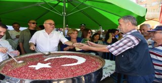 Karaköy'de Ağızlar Aşureyle Tatlandı