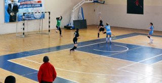 DİNÇSPOR’UN SULTANLARINDAN YENİ YIL HEDİYESİ