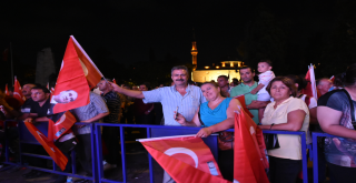 Beşiktaş’ta Özgürlük ve Demokrasi Mitingi!