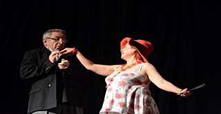 KAÇAK İHTİYARLAR MUDANYA’DA SAHNELENDİ