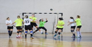 BURSA DERBİSİNDE DİNÇSPOR GALİBİYETİ KAÇIRDI