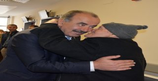 TÜRKYILMAZ, SAĞLIK ÇALIŞANLARININ BAYRAMINI KUTLADI