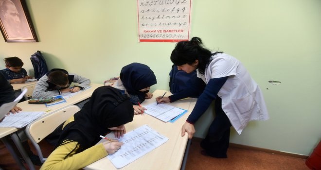 BÜYÜKŞEHİR MÜLTECİLERİN YANINDA