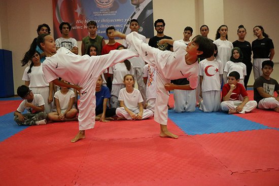 Yaz Spor Okulları bilinçli genç sporcular yetiştiriyor