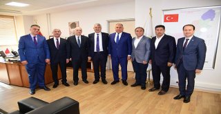 Başkan Zeydan Karalar, “Acil olanlardan başlayarak sorunları çözeceğiz.”