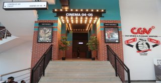 Arnavutköy’ün İlk Sinema Salonu Açıldı