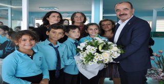“MAVİ DÜNYA”LI MİNİKLERİN, YEREL YÖNETİM MERAKI!