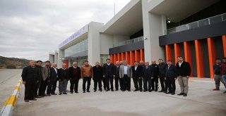 Türel, Demre'de Deve Güreşlerini izledi