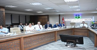 Büyükşehir Belediye Başkanı Yücel Yılmaz,'' bu şehri birlikte yöneteceğiz.